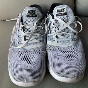 Nike Free RN shoes